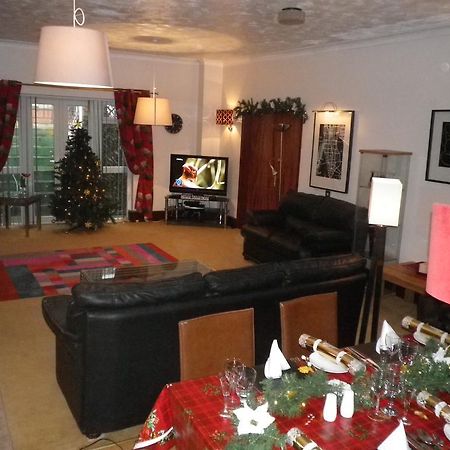 Bridge Hall Apartments เวสตัน-ซูเปอร์-แมร์ ภายนอก รูปภาพ